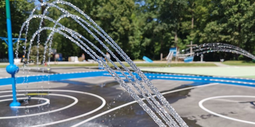 Berlin Wasserspielplatz Plansche