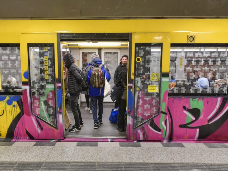 Berliner Graffiti-Künstler schwärmt von illegaler Sprayer-Aktion – “Krassestes Gefühl!”