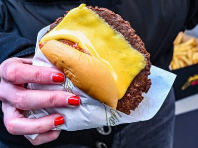 Der Goldies Smashburger ist einer der beliebtesten Burger Berlins.