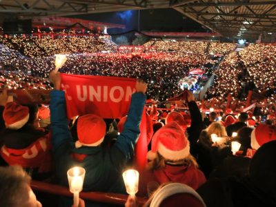 1. FC Union Berlin. Weihnachtssingen im Stadion An der Alten Försterei, im Jahr 2022.