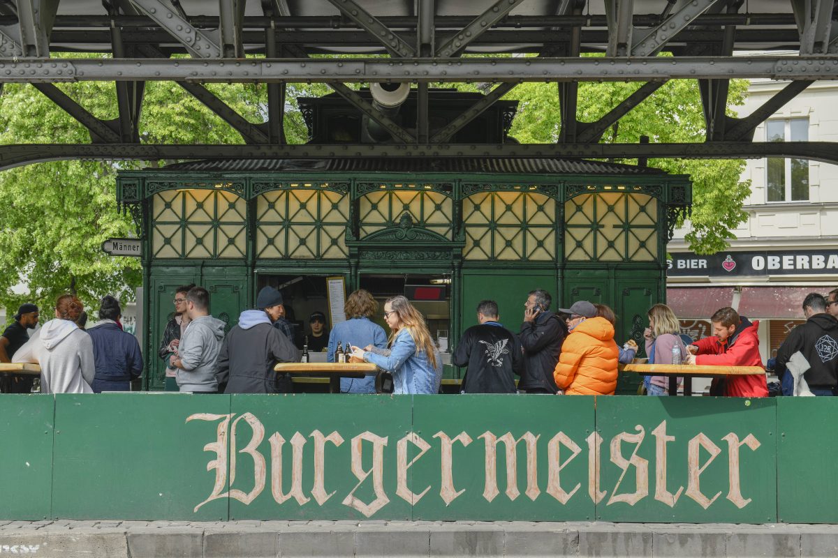Der Burgermeister am Schlesi gehört zu den berühmtesten Restaurabts in Berlin.
