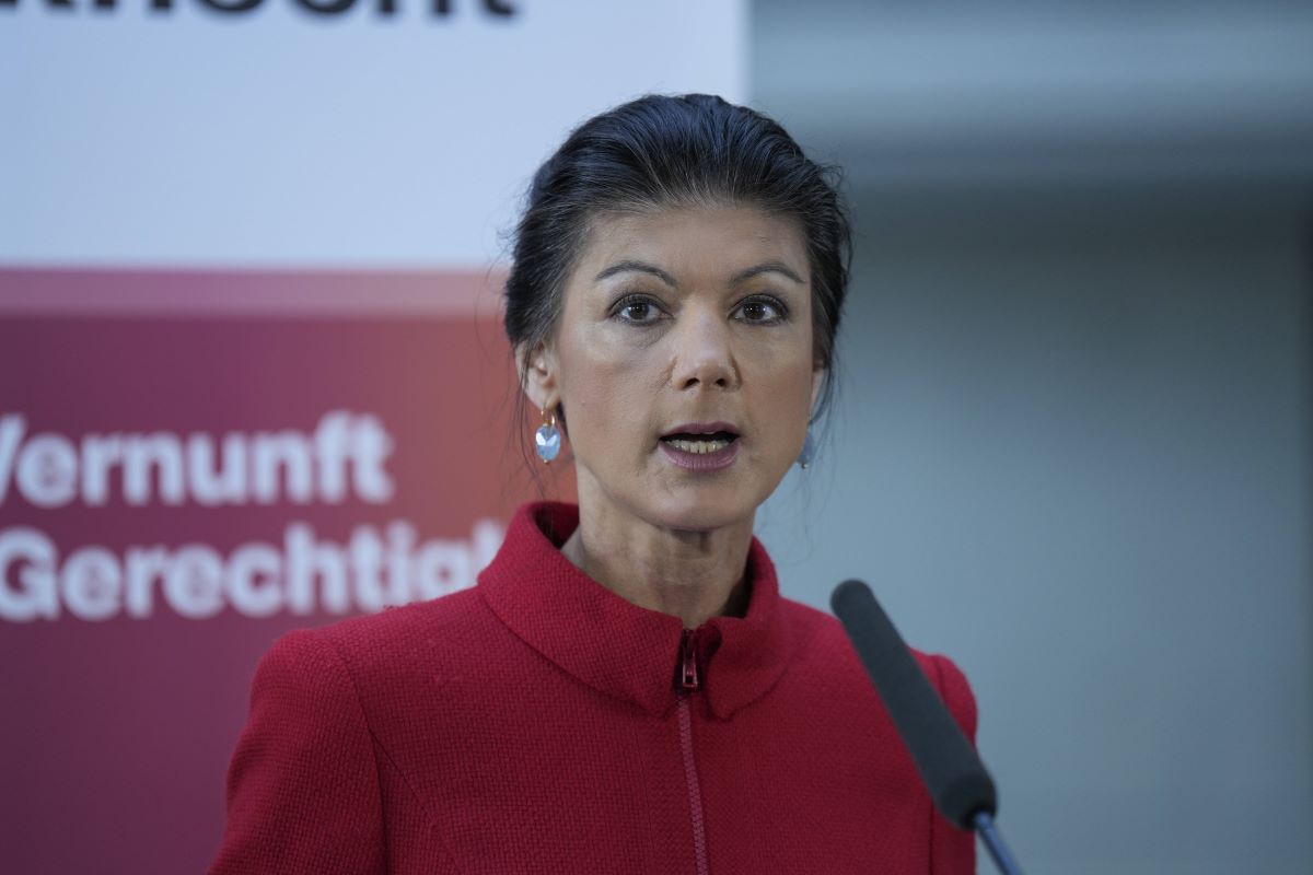 Sahra Wagenknecht macht einen Vorschlag, der im Bundestag für Aufruhr sorgen könnte.