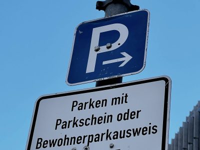 Das kostenlose Parken ist in Berlin-Charlottenburg an gleich mehreren Orten bald Geschichte,