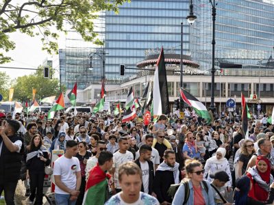 An einem für die Palästinenser bedeutenden Jahres Tag kommt es zu mehreren Demos in Berlin. Tausende Menschen werden hier erwartet.