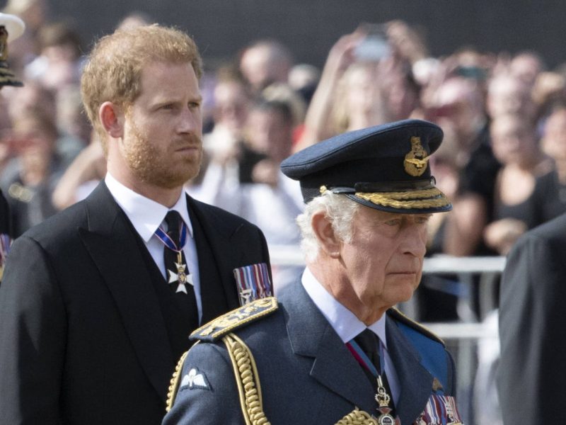 Prinz Harry geht wichtigen Schritt: Versöhnung mit König Charles?