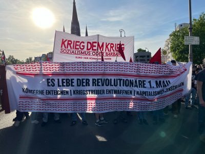Der größte Demozug am 1. Mai in Berlin ist in Kreuzberg gestartet.