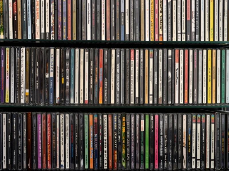 Alte Musik-CDs plötzlich 3.000 Euro wert – hast du sie im Regal?