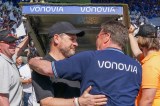 Steffen Baumgart, Trainer von Union Berlin, begrüßt seinen Bochumer Kollegen Hecking.
