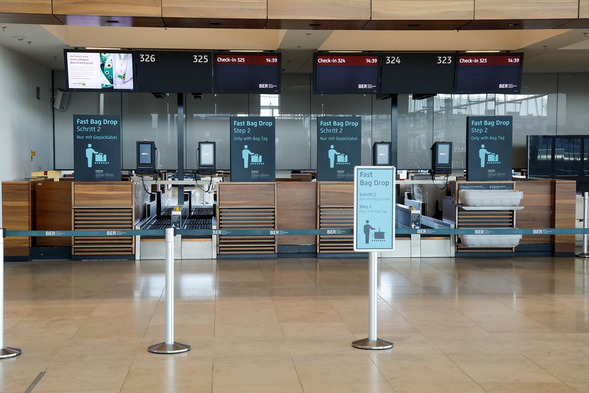 Ein Blick in die Schalterhalle des Flughafen BER.