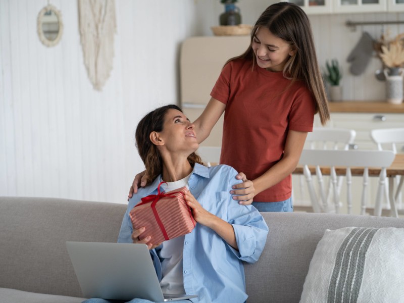 Muttertag: Geschenk vergessen? Diese Ideen retten dich – DIY, Blumen & Co.