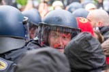 Polizisten bei der Nakba-Demo in Berlin-Kreuzberg.