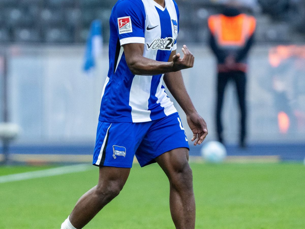 Deyovaisio Zeefuik