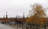 Die Moltkebrücke bei schlechtem Wetter in Berlin und Brandenburg.