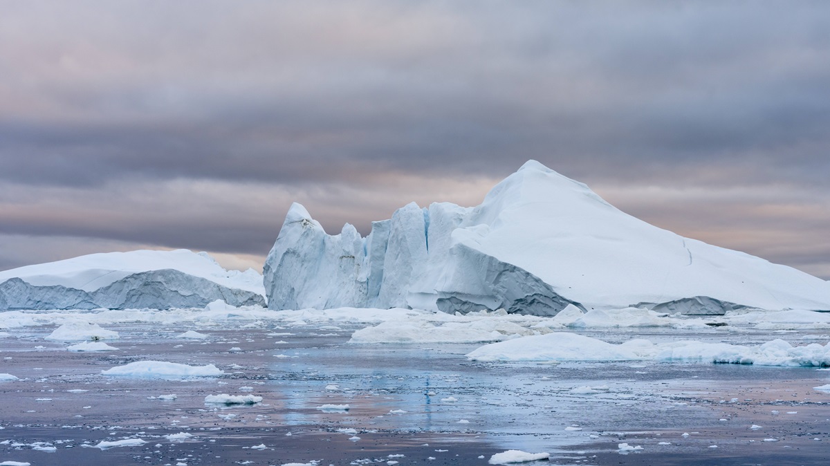 „Der Gletscher ist die Quelle all dessen, weswegen wir heute hier sind“ – doch genau diese Quelle schmilzt dahin. Was bedeutet der Klimawandel für Grönland – und für uns?