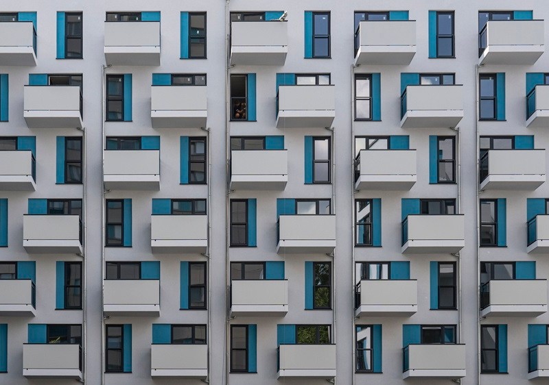Die Fassade eines Wohnhauses, die Mieten steigen in Berlin.